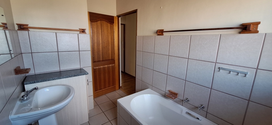  Bedroom Property for Sale in Riversdale Western Cape